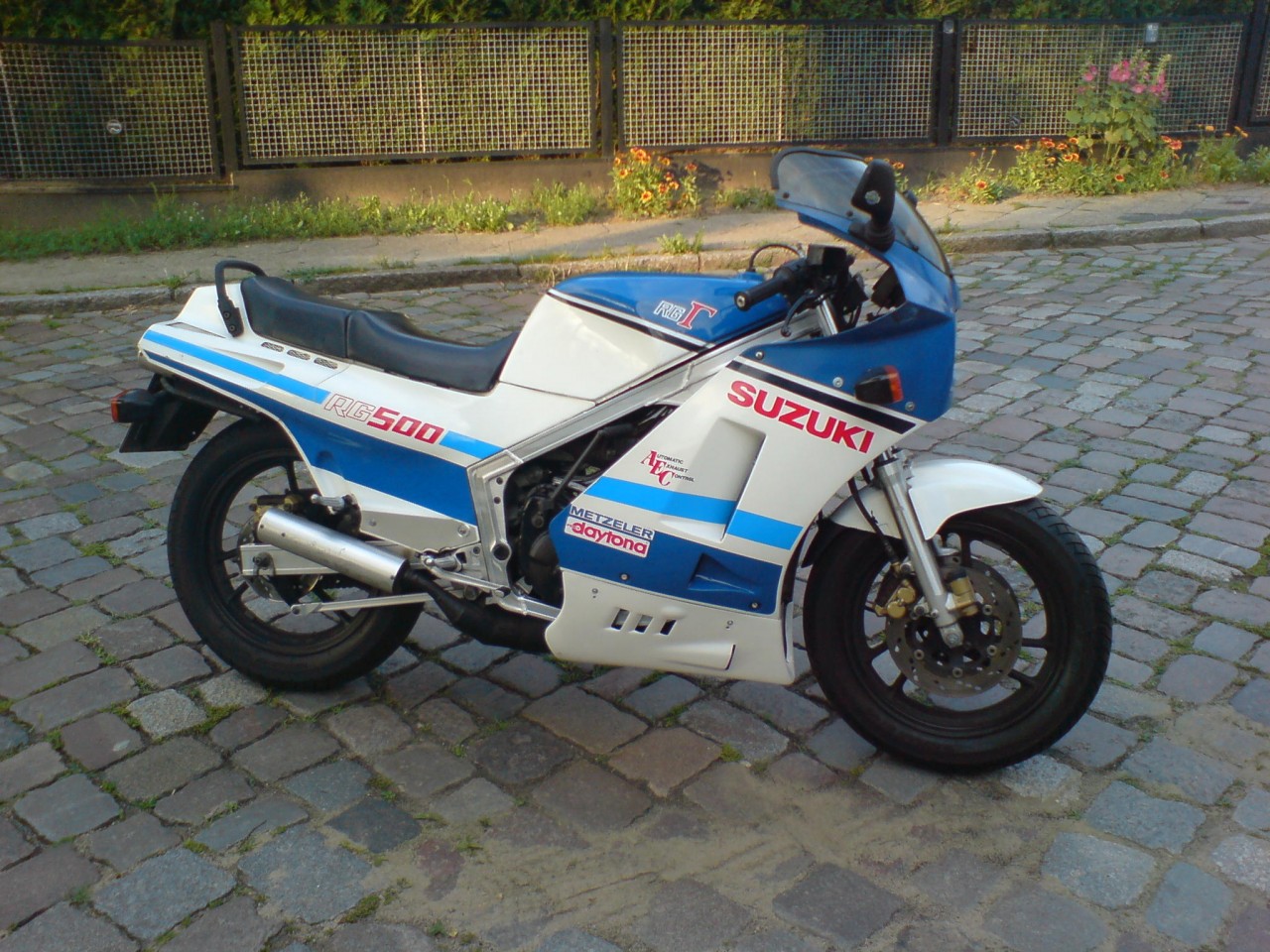 Suzuki RG 500 G